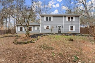 3570 Knoll Crest Trail, Buford, GA 30519