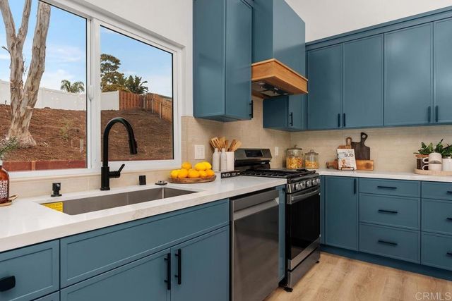 6428 Chiriqui Lane, Carlsbad, CA 92009