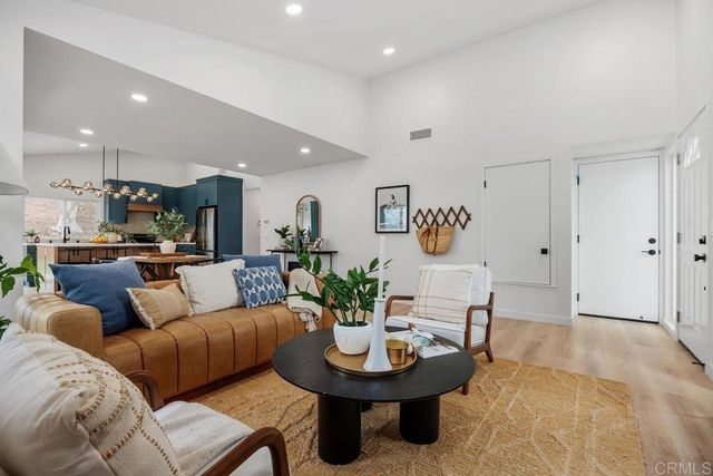 6428 Chiriqui Lane, Carlsbad, CA 92009