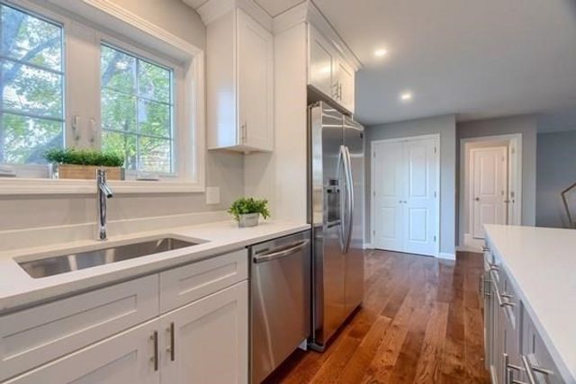 350 South Rd 2, Bedford, MA 01730
