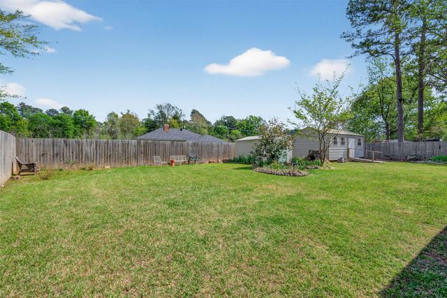 9813 High Point Drive, Shreveport, LA 71106