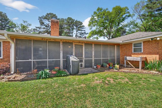 9813 High Point Drive, Shreveport, LA 71106