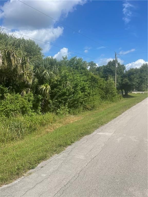 520 18th ST NE, NAPLES, FL 34120 — exterior