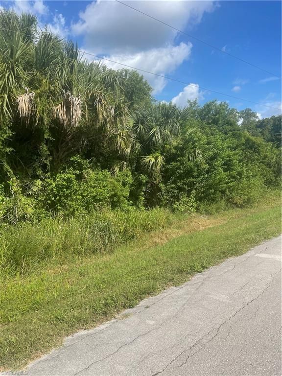520 18th ST NE, NAPLES, FL 34120 — photo 2