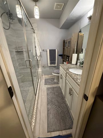 206 Matt Place, Grand Prairie, TX 75051