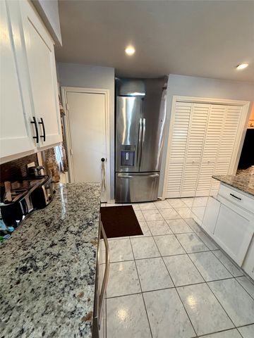 206 Matt Place, Grand Prairie, TX 75051