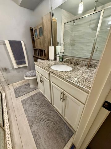 206 Matt Place, Grand Prairie, TX 75051