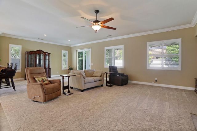 2424 Ashbridge Ln, Manteca, CA 95336