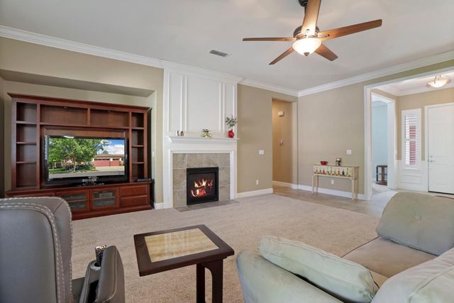 2424 Ashbridge Ln, Manteca, CA 95336