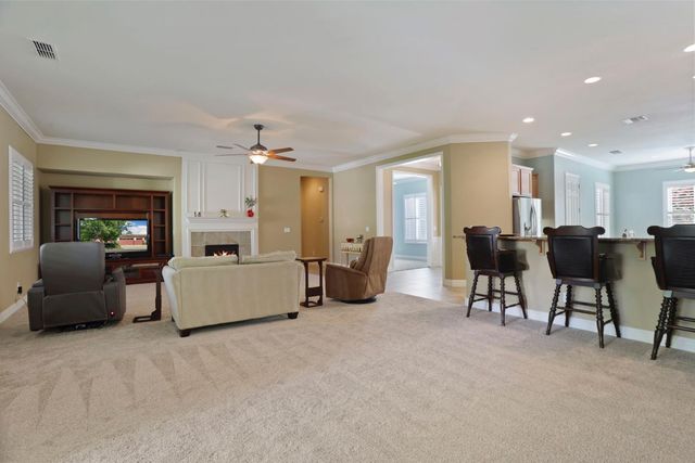 2424 Ashbridge Ln, Manteca, CA 95336