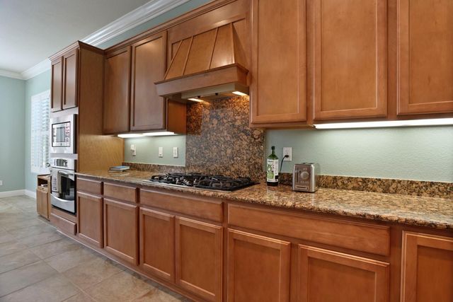 2424 Ashbridge Ln, Manteca, CA 95336