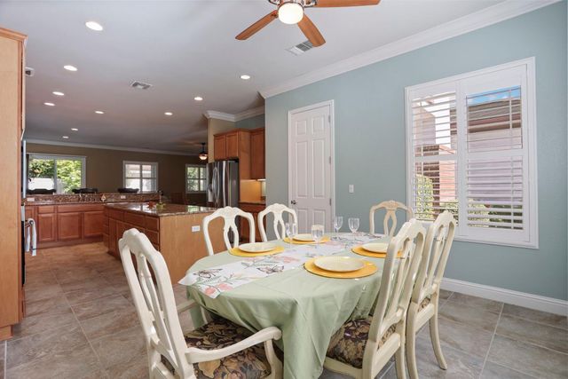 2424 Ashbridge Ln, Manteca, CA 95336