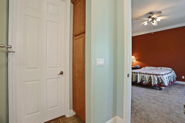 2424 Ashbridge Ln, Manteca, CA 95336