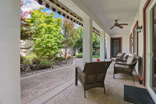2424 Ashbridge Ln, Manteca, CA 95336