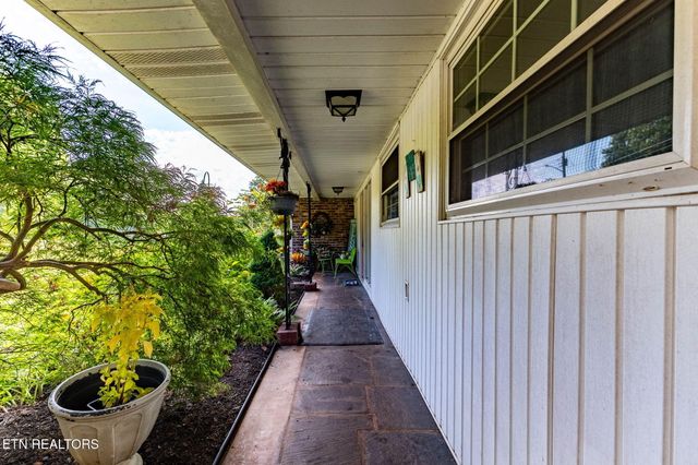 524 View Park Drive, Knoxville, TN 37920