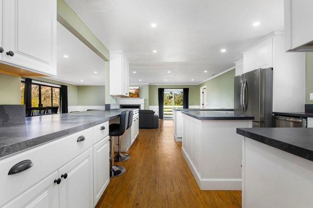 1002 Summer Glen Drive, Ramona, CA 92065