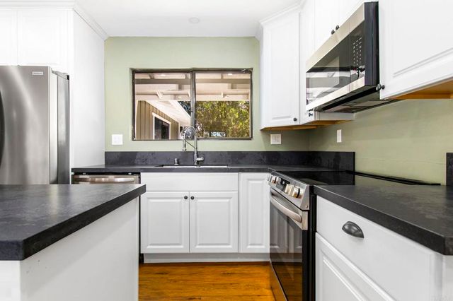 1002 Summer Glen Drive, Ramona, CA 92065