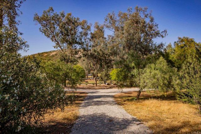 1002 Summer Glen Drive, Ramona, CA 92065