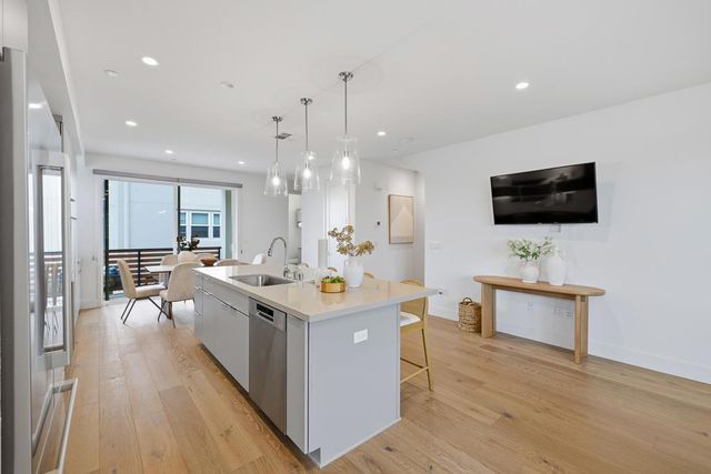 707 Starfish Lane, Foster City, CA 94404