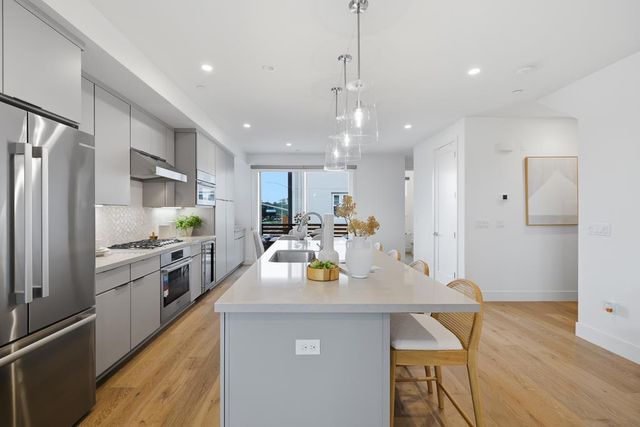 707 Starfish Lane, Foster City, CA 94404