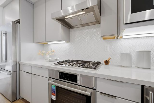 707 Starfish Lane, Foster City, CA 94404