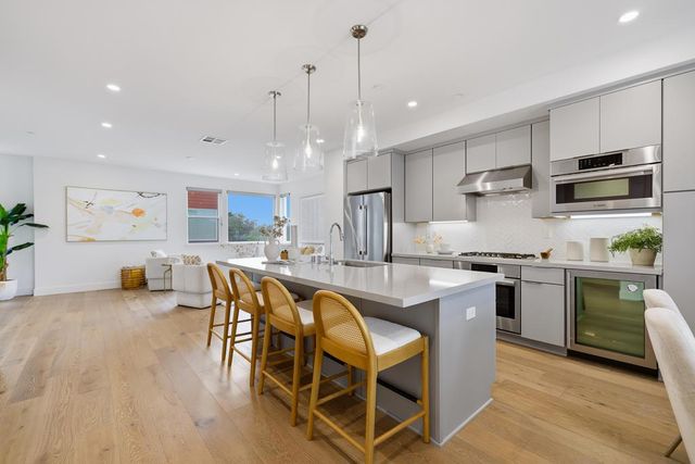 707 Starfish Lane, Foster City, CA 94404