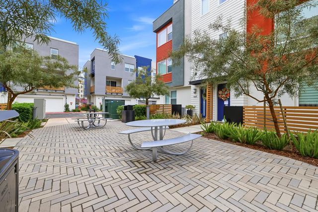 707 Starfish Lane, Foster City, CA 94404