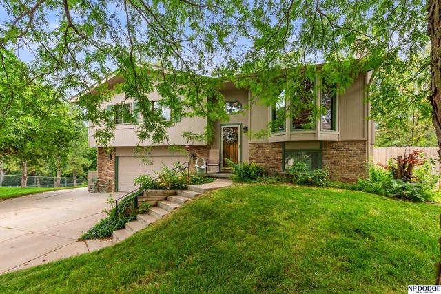 12605 Ellison Circle, Omaha, NE 68164
