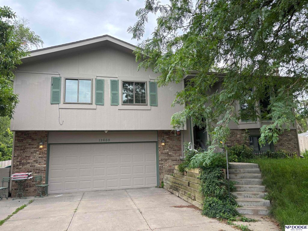 12605 Ellison Circle, Omaha, NE 68164