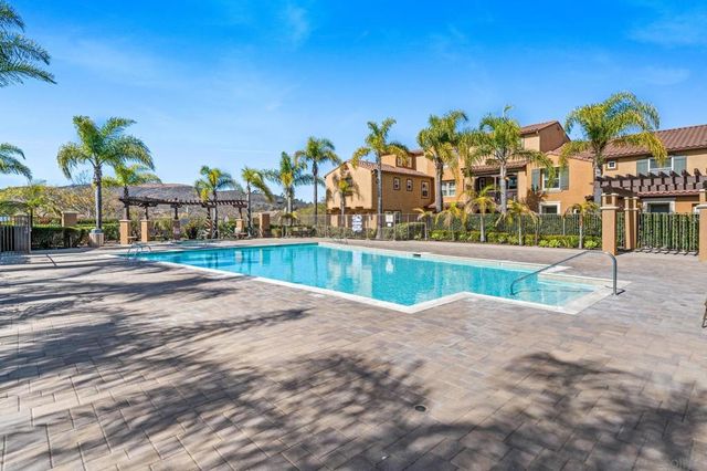 17071 Calle Trevino 8, San Diego, CA 92127