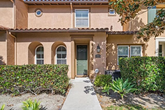 17071 Calle Trevino 8, San Diego, CA 92127