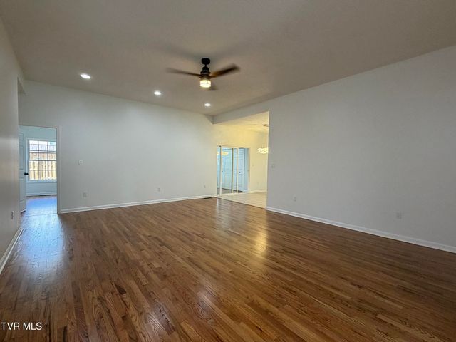 25 Bedding Place, Johnson City, TN 37604