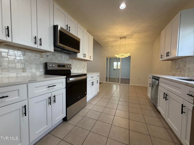 25 Bedding Place, Johnson City, TN 37604