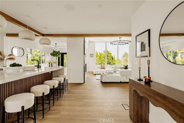 3619 Lowry Road, Los Angeles, CA 90027
