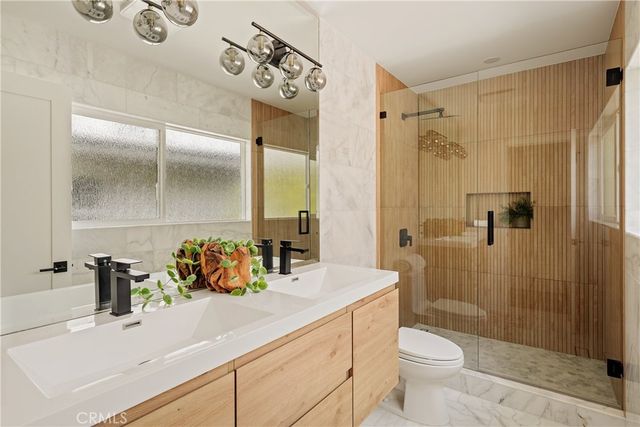 3619 Lowry Road, Los Angeles, CA 90027