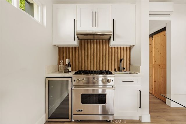 3619 Lowry Road, Los Angeles, CA 90027