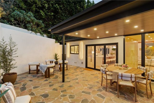 3619 Lowry Road, Los Angeles, CA 90027