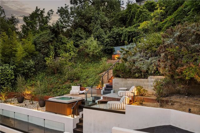 3619 Lowry Road, Los Angeles, CA 90027