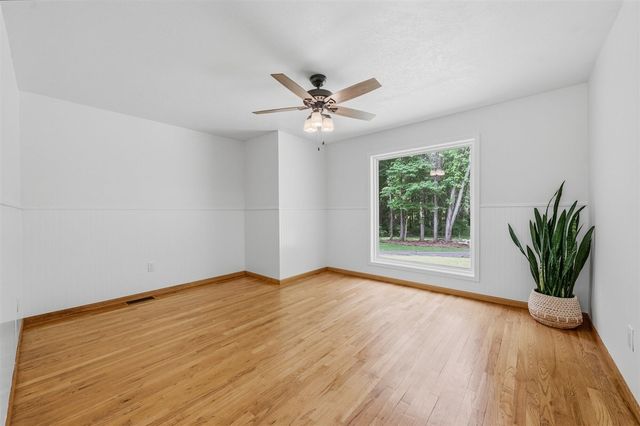 5205 F Drive, East Leroy, MI 49051