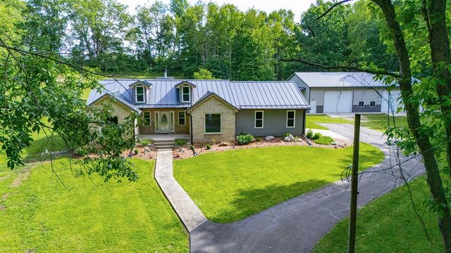 5205 F Drive, East Leroy, MI 49051
