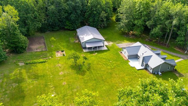 5205 F Drive, East Leroy, MI 49051