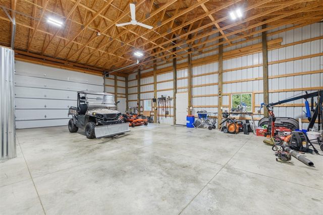 5205 F Drive, East Leroy, MI 49051