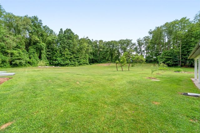 5205 F Drive, East Leroy, MI 49051