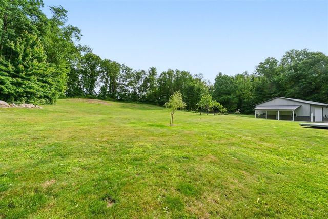 5205 F Drive, East Leroy, MI 49051