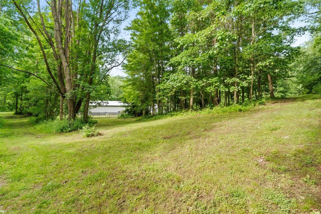 5205 F Drive, East Leroy, MI 49051