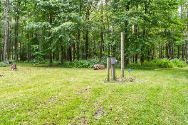 5205 F Drive, East Leroy, MI 49051
