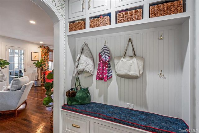 70 Magnolia Avenue, Garden City, NY 11530