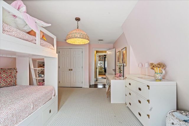 70 Magnolia Avenue, Garden City, NY 11530