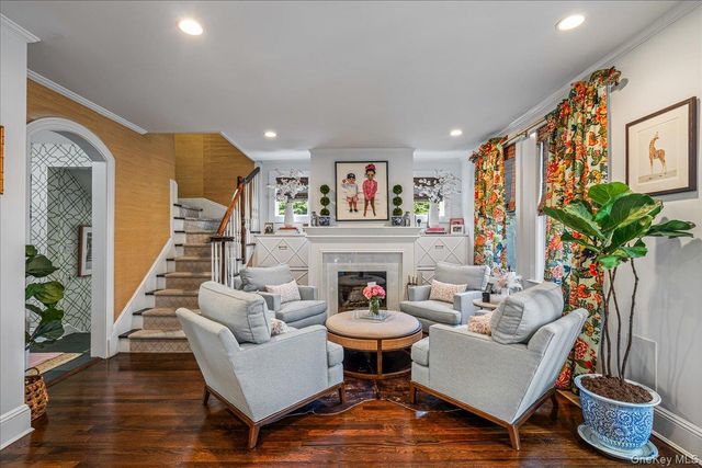 70 Magnolia Avenue, Garden City, NY 11530