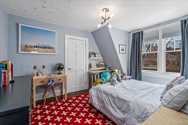 70 Magnolia Avenue, Garden City, NY 11530